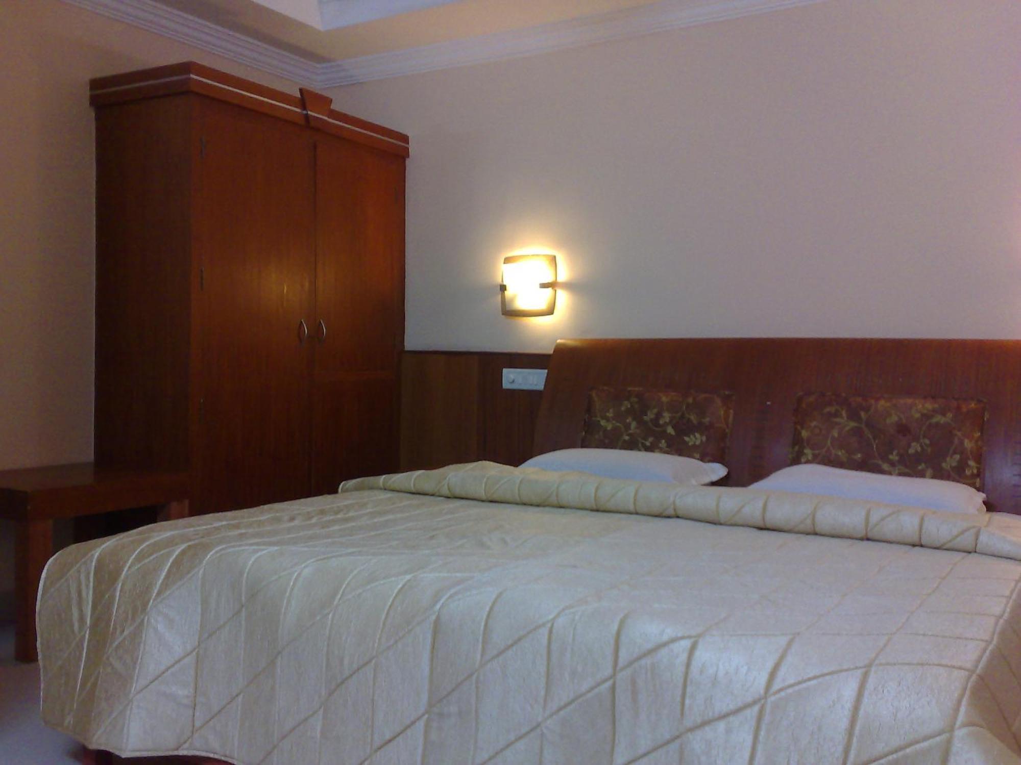 Hotel Kpm Regency Palakkad Zimmer foto